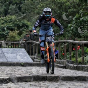 Downhill en Monserrate