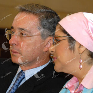 Sandra Ceballos y Álvaro Uribe Vélez