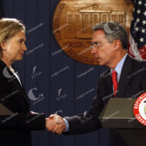 Hillary Clinton y Álvaro Uribe Vélez
