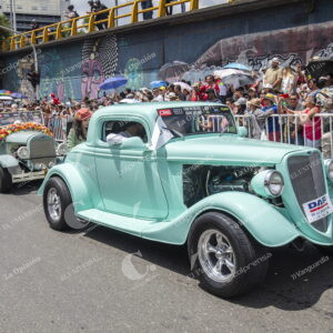 Desfile de Autos Clásicos y Antiguos