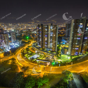 Medellín Nocturna