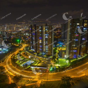 Medellín Nocturna