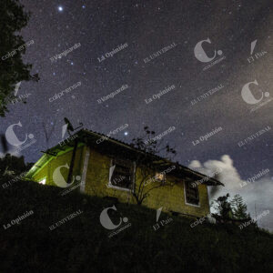 Casa en la oscuridad