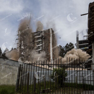 IMPLOSIÓN ALTOS DEL LAGO